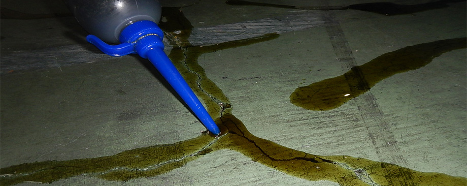 倉庫・工場のコンクリート床スラブひび割れは補修だけでなく、強度回復工事を。